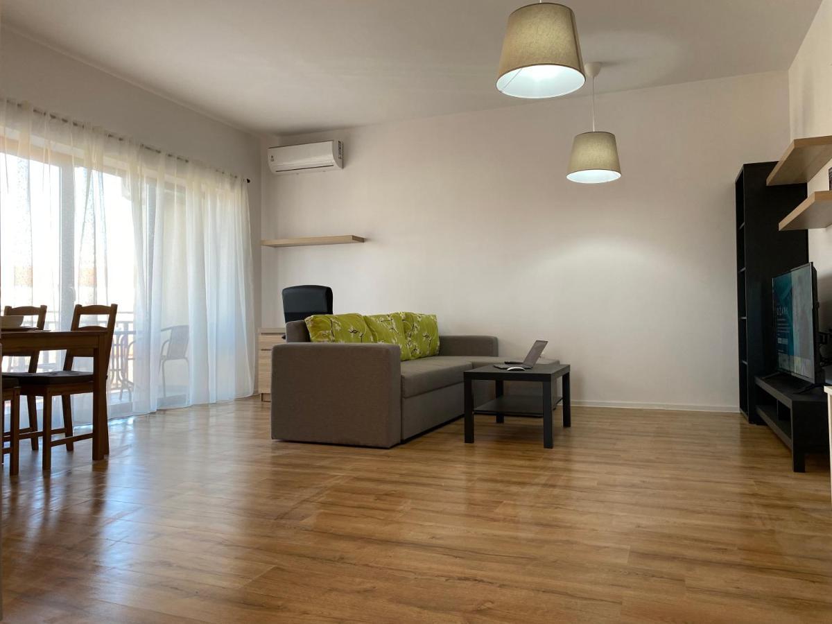 Glam Apartments Lipatti Near Iulius Mall And City Center ティミショアラ エクステリア 写真