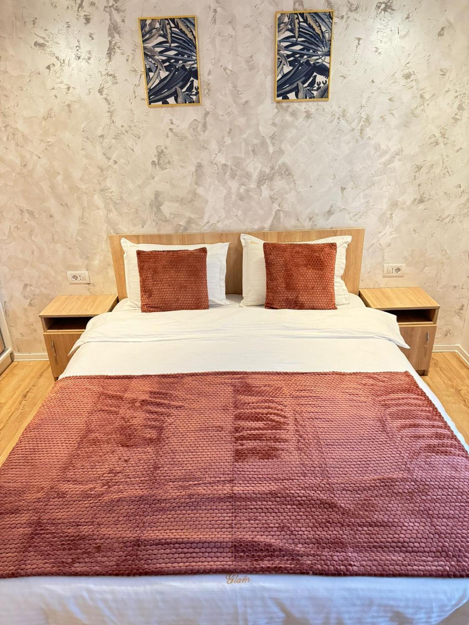 Glam Apartments Lipatti Near Iulius Mall And City Center ティミショアラ エクステリア 写真